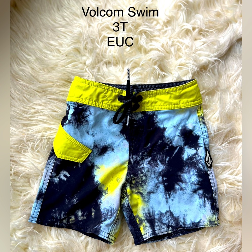 Toddler Volcom swim shorts 3T